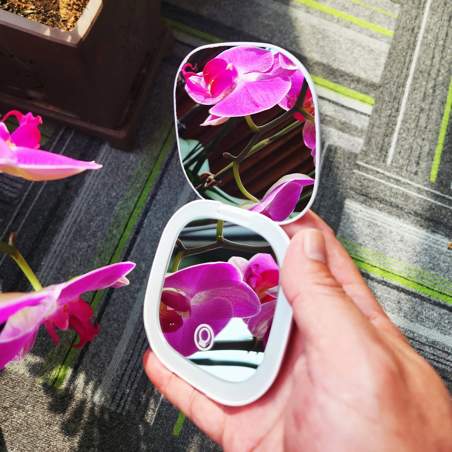 Miroir LED Grossissant - Compact & Rechargeable