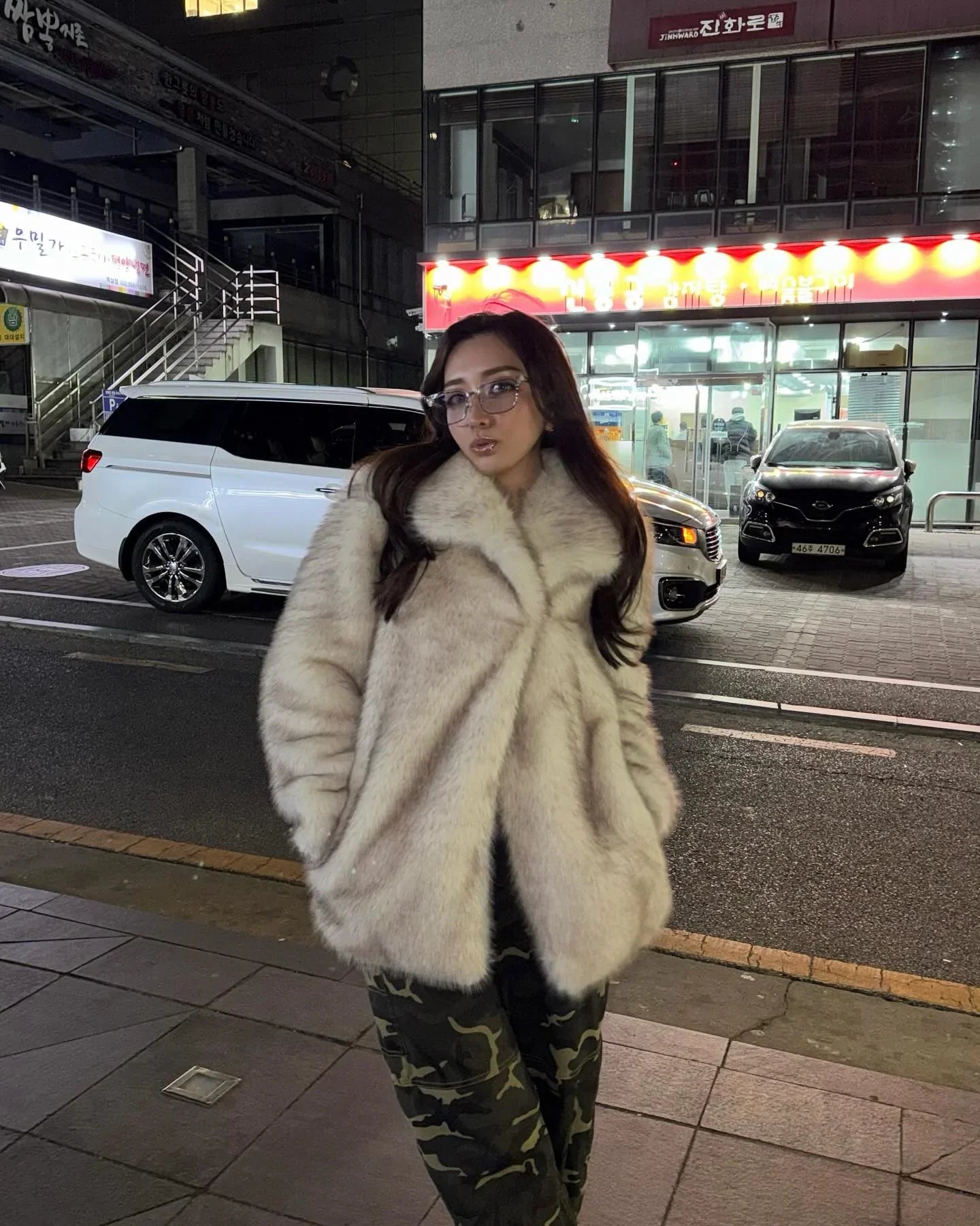 Manteau Fluffy Gris Ivoire - Fourrure Luxe Col Revers