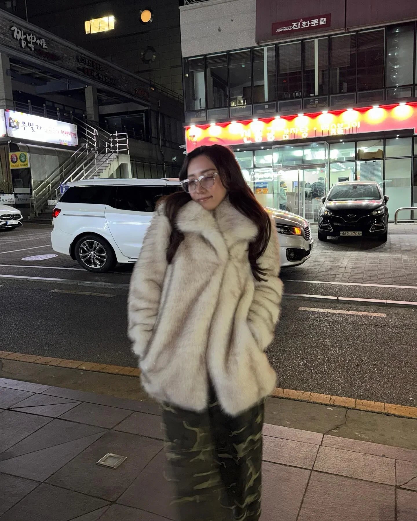 Manteau Fluffy Gris Ivoire - Fourrure Luxe Col Revers