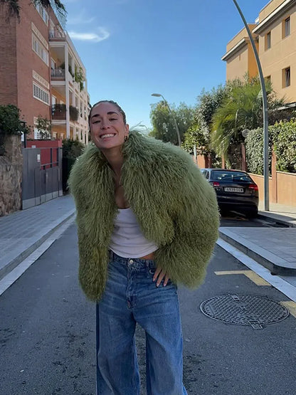 Veste Courte Abricot - Fourrure Fluffy Chic 2025