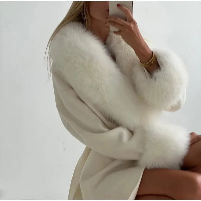 Manteau Patchwork Élégant - Fourrure & Laine Col V